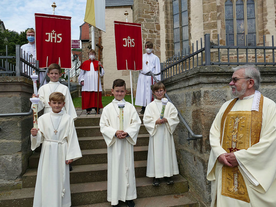 Feier der 1. Heiligen Kommunion in Sankt Crescentius (Foto: Karl-Franz Thiede)